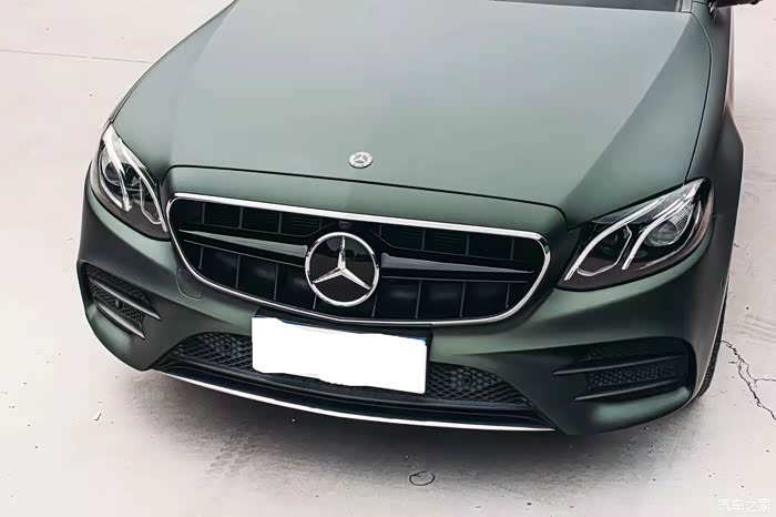 全民用车记奔驰e300改金属墨绿车衣