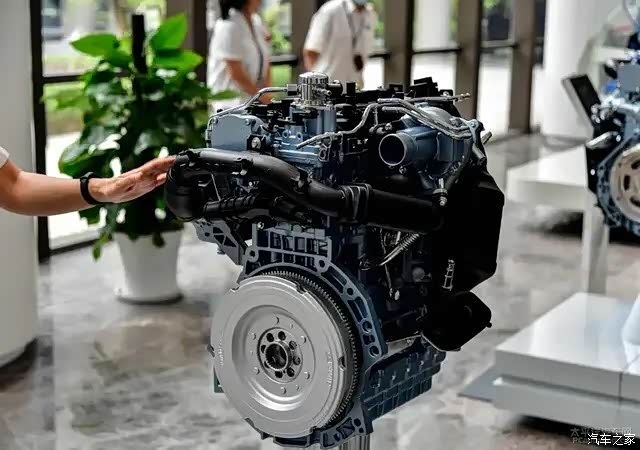 蓝鲸1.5t发动机