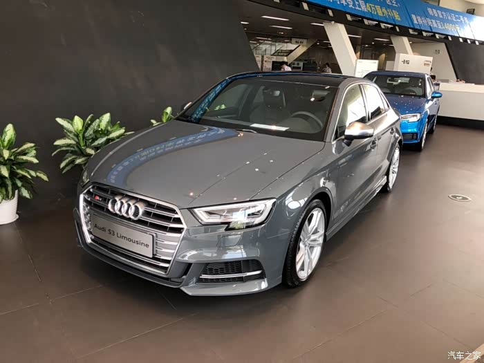 奥迪s3纳多灰水泥灰提车作业