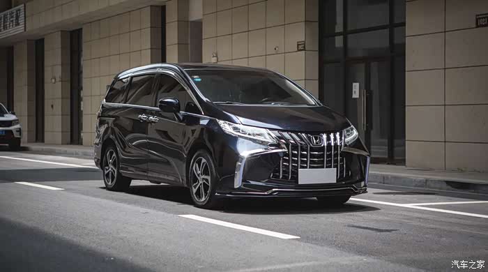 这样的奥德赛您喜欢么本田奥德赛改装蜘蛛侠套件展示