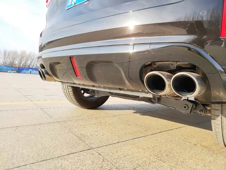 后面四个大排气筒