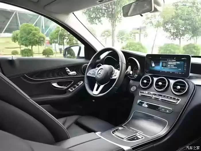 告别2021奔驰c180l加长时尚运动