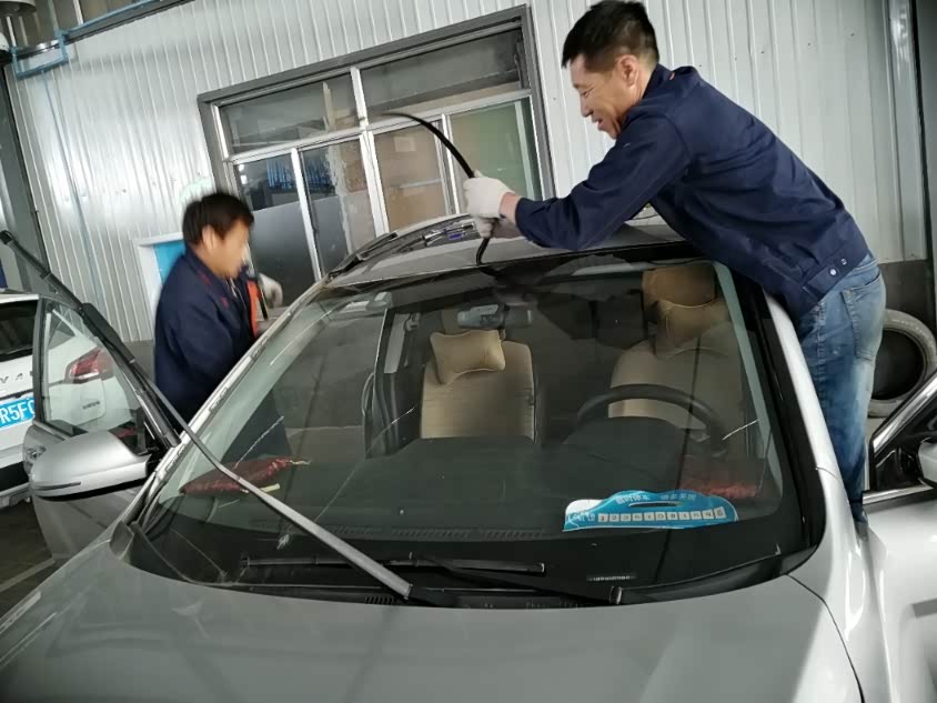 【图】更换前挡风玻璃_哈弗h6论坛_汽车之家论坛