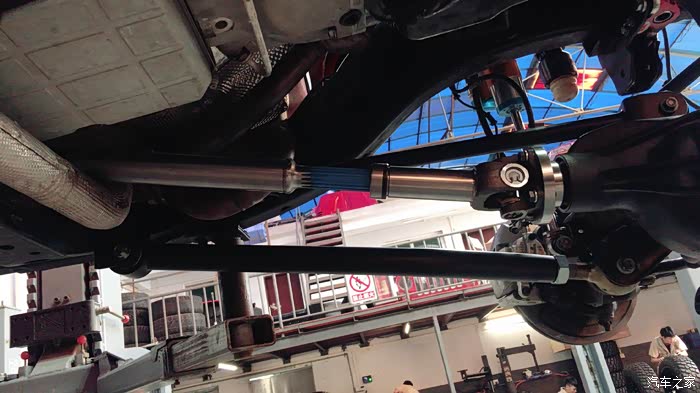 【顶火佛山车会】烈焰战马-四门牧马人4寸升高氮气减震改装直播