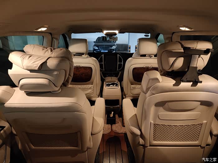 有谁改过v260前排座椅,实在是太短了,座垫!