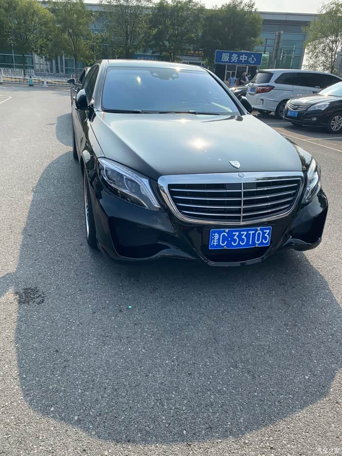 请问这是奔驰s45l国内可以买到这个车