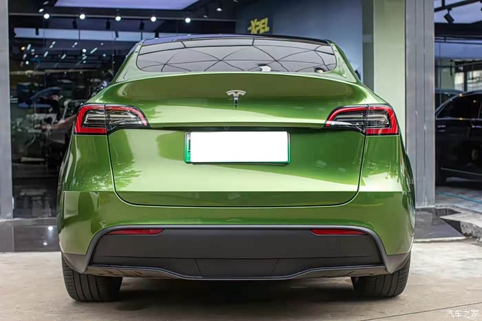 全民原车记特斯拉modely改装曼巴绿车衣