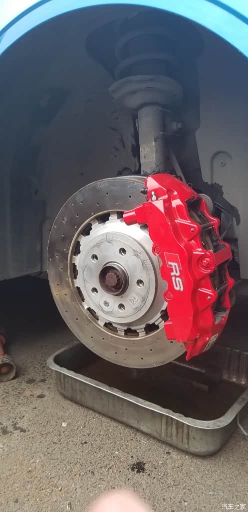 s3升级rs3原厂8活塞卡钳给要升级的车友一个参考