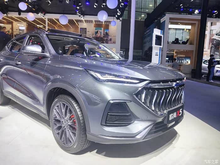 长安欧尚x5x7两兄弟炫目登场