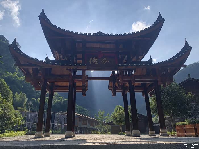 湖南自驾游湘西2凤凰古城矮寨大桥德夯苗寨篇