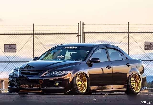 马自达mps6装上气动玩低趴那金光灿烂的轮毂瞬间把眼睛亮瞎了