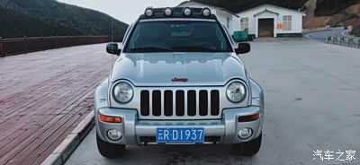 有没有jeep自由人?有群的分享一下 个群呗!