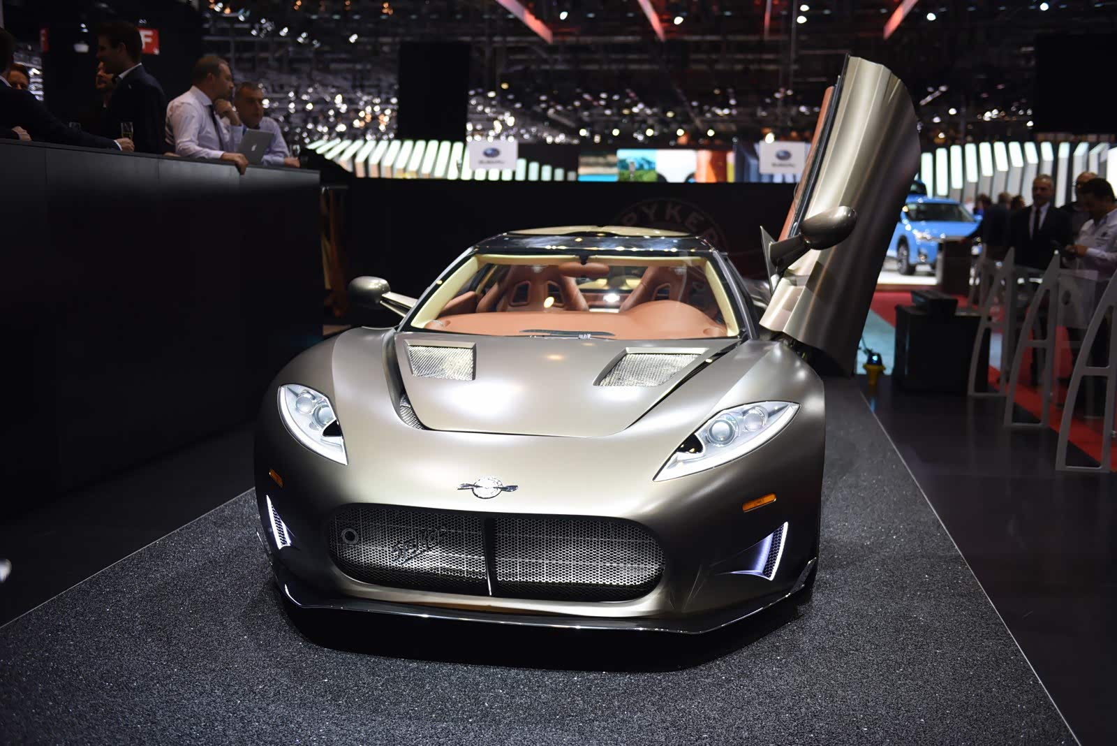 世爵spyker c8 preliator霸气侧漏.