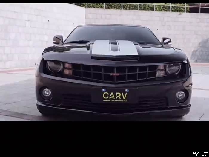 黑色大黄蜂雪佛兰科迈罗