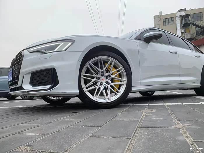 奥迪a6avant定制款拉丝银锻造轮毂