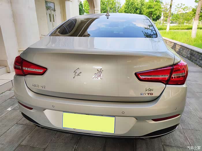 雅致小楼房看铂金红旗h5的霸道