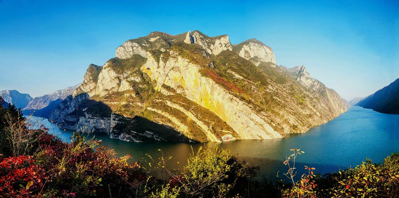 游山玩水走天下趁着年轻去旅行气势不凡的山水自然