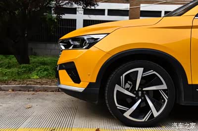 沉迷于t77 pro黑科技中难以自拔,全息小屏太炫酷_奔腾t77论坛_手机