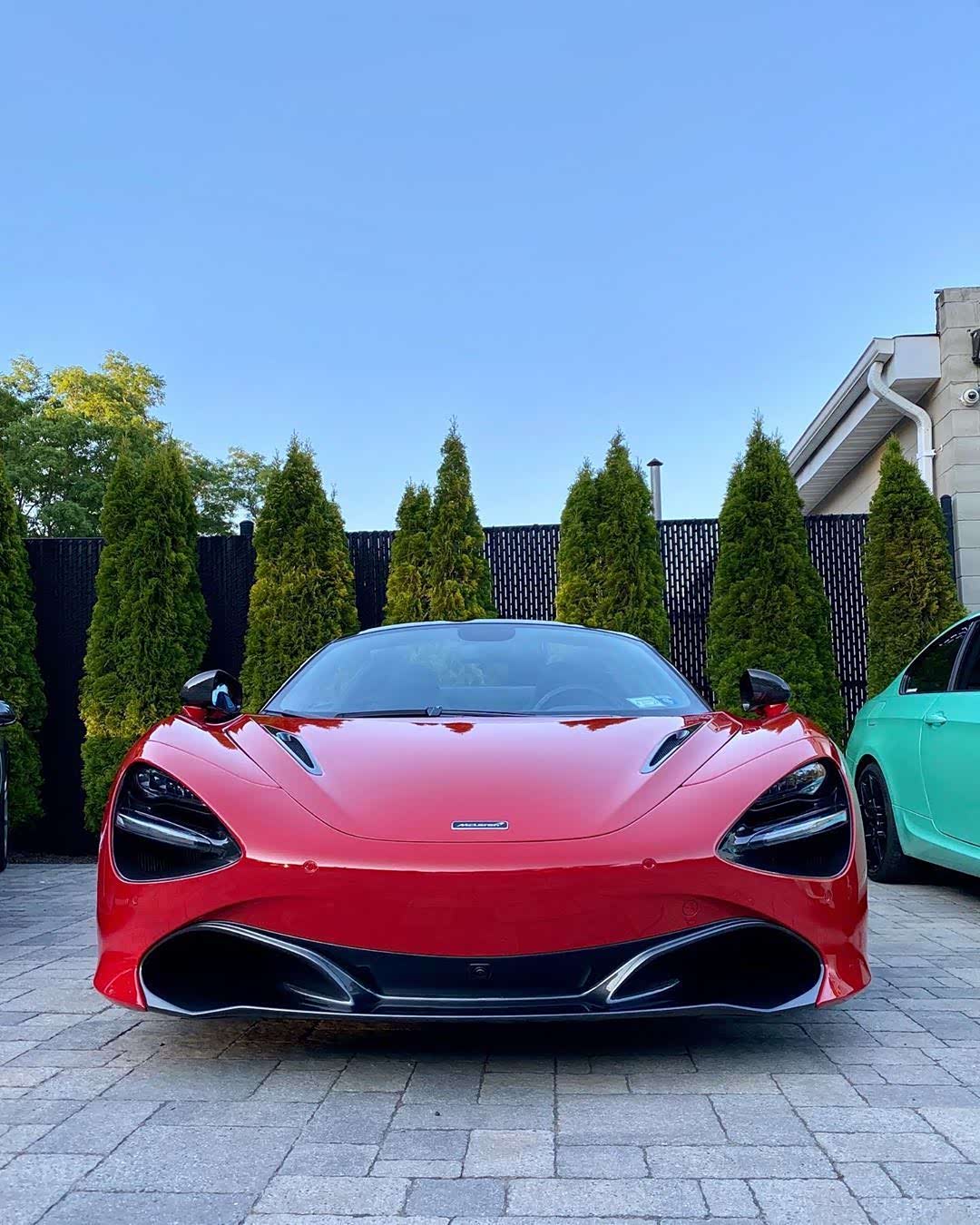 迈凯伦720s spider,这个颜色不错