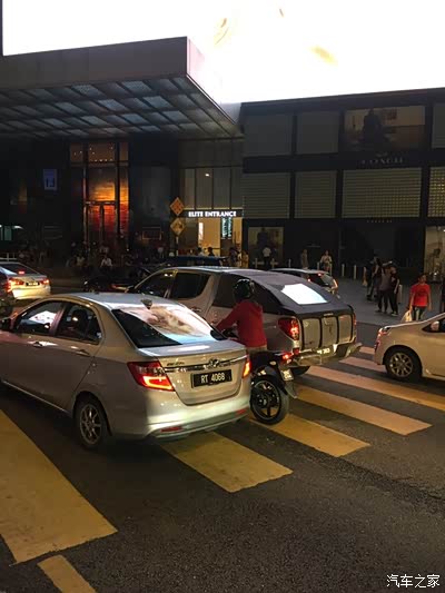 马来西亚街头那些车