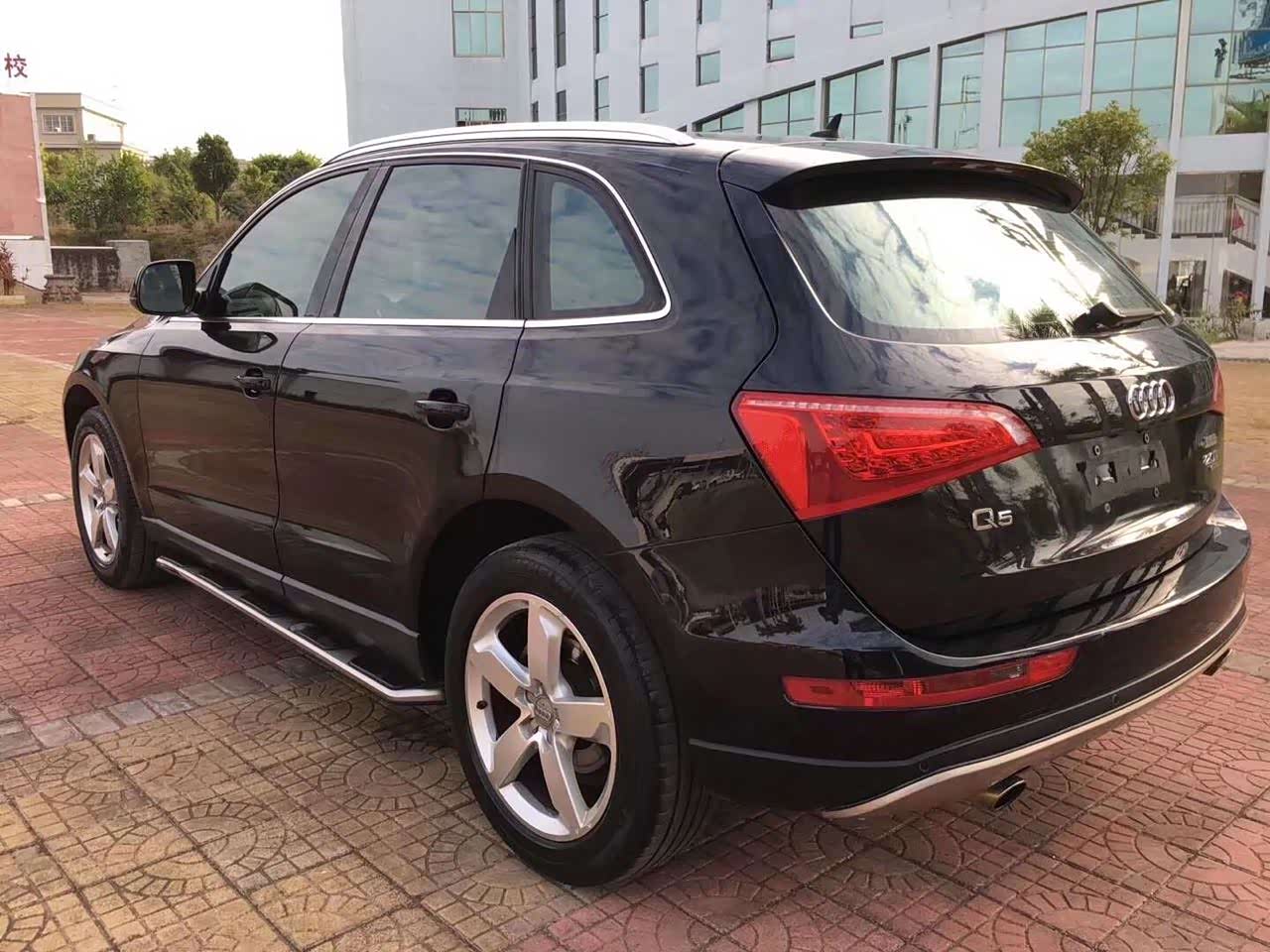 12款的奥迪q5依旧很时尚动感