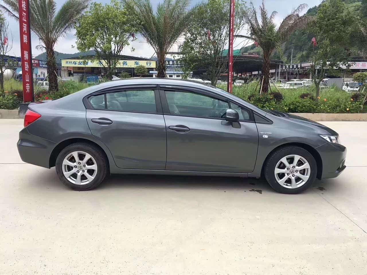 第九代思域也是颜值担当的紧凑车型