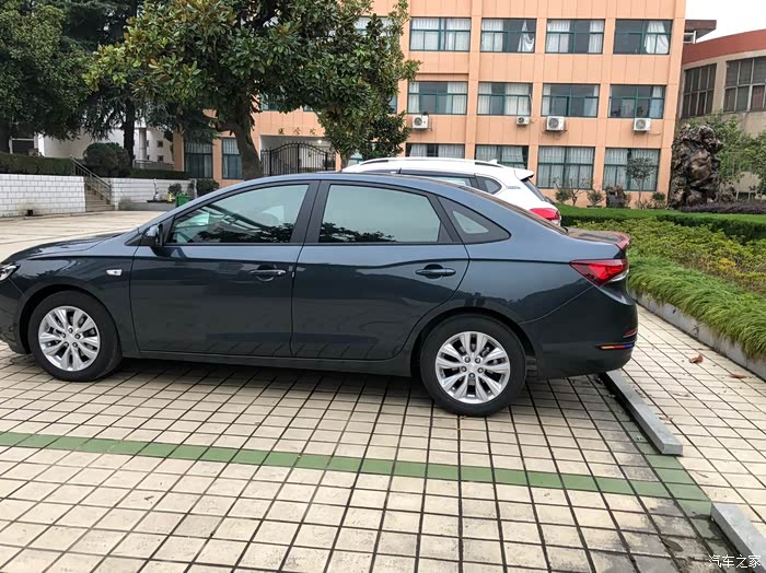 【图】暗影灰装尾翼效果_英朗论坛_汽车之家论坛