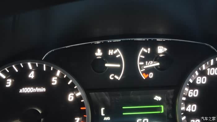 18款轩逸水温表到中间线了正常吗
