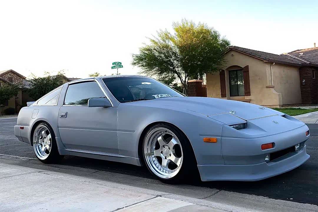 打造日产300zx 成为与众不同的跑车姿态