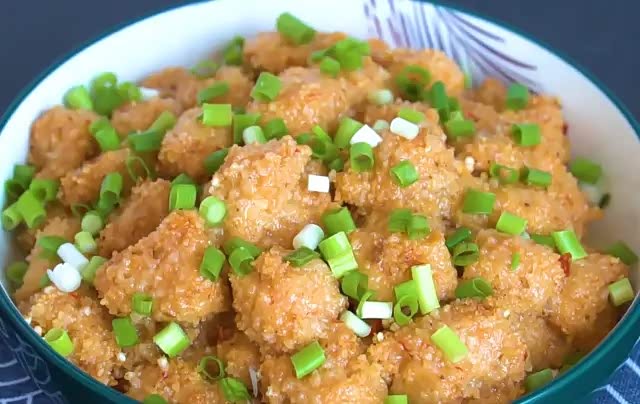 粉蒸鸡胸肉丸子,好吃的感觉就来了.