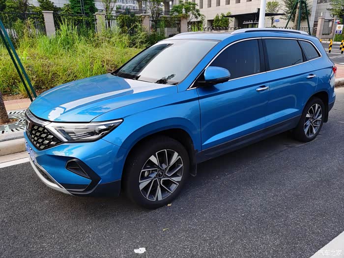 捷达vs7,是大众经典成熟平台mqb平台生产的传承大众经典suv