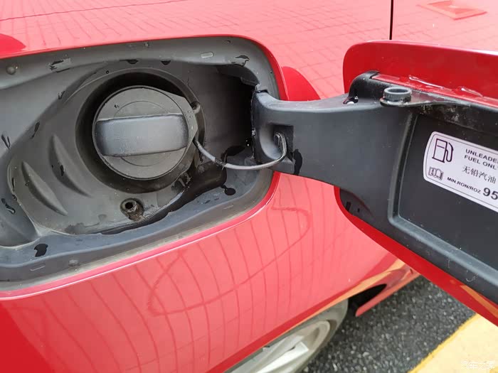 油箱盖有排水涉水功能