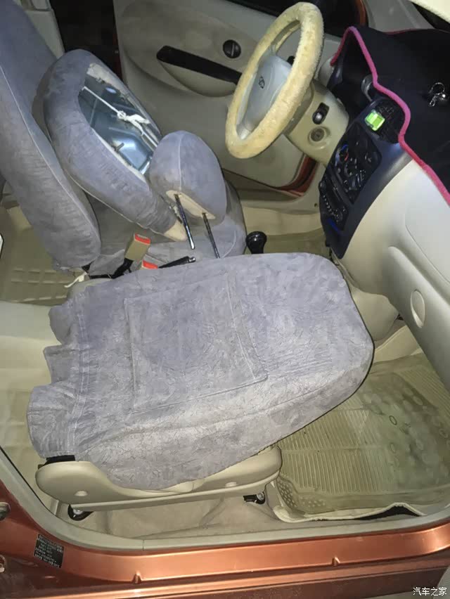 奇瑞qq改造最大限度2米长的床车,小身材大容量