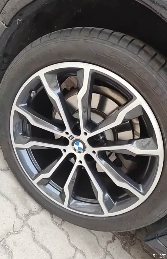 宝马x3轮毂翻新