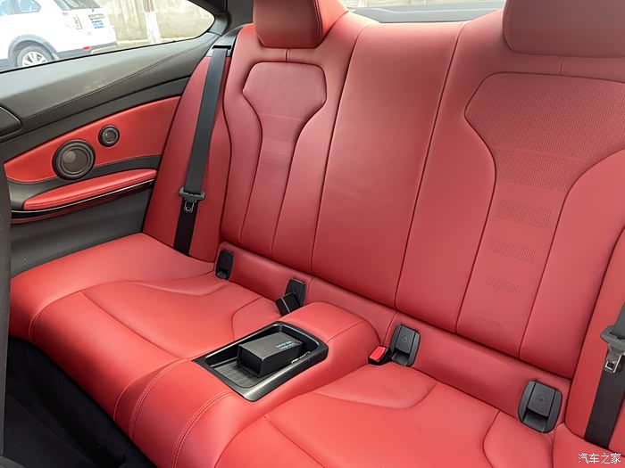 【图】北京地区 19年普通版m4矿石灰 红内饰_宝马m系论坛_汽车之家