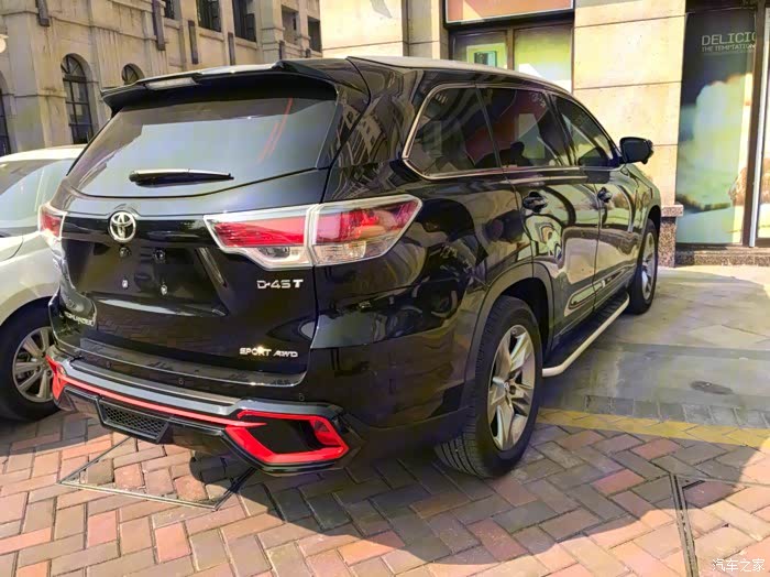 谁那里有拍的汉兰达侧面照片?