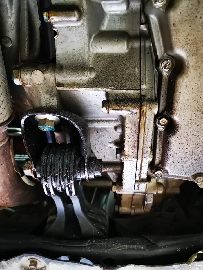 十代思域变速箱漏油了吗