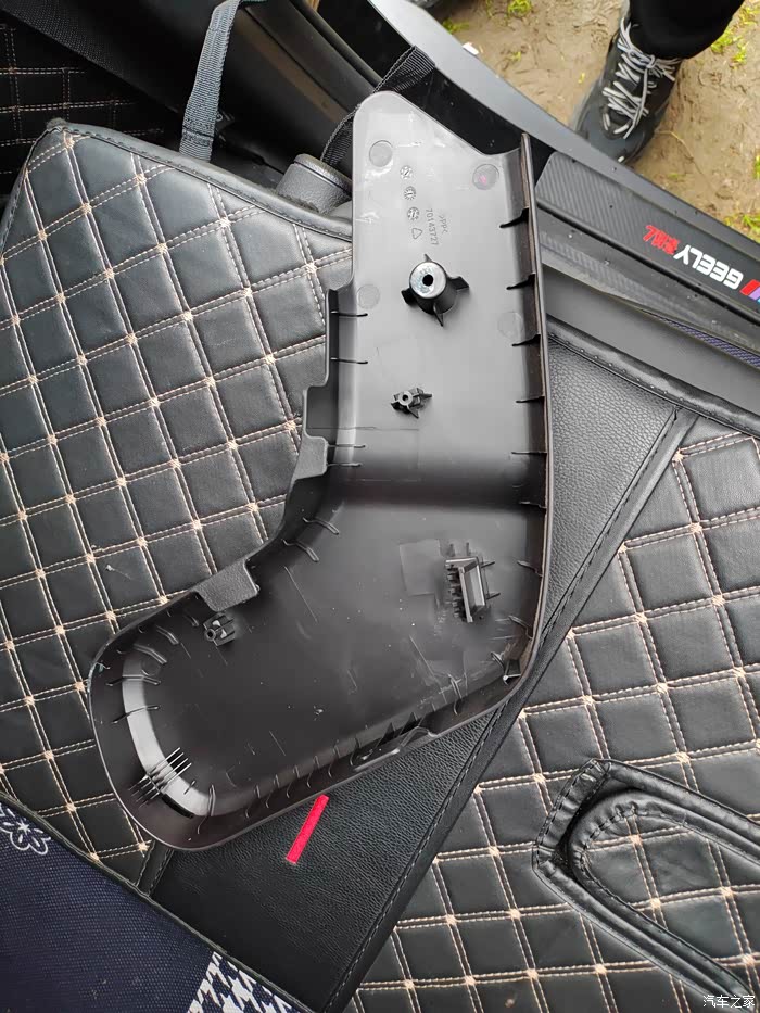 改装案例#自己动手,改装豪越l第2排座椅靠背角度