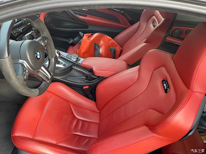 【图】北京地区 19年普通版m4矿石灰 红内饰_宝马m系论坛_汽车之家