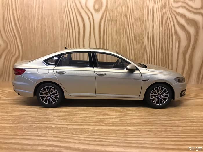 实拍银色朗逸plus这车空间确实不错