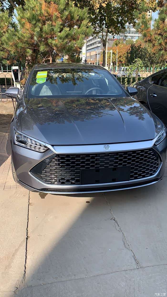 出售比亚迪秦plusdmi120尊贵灰色