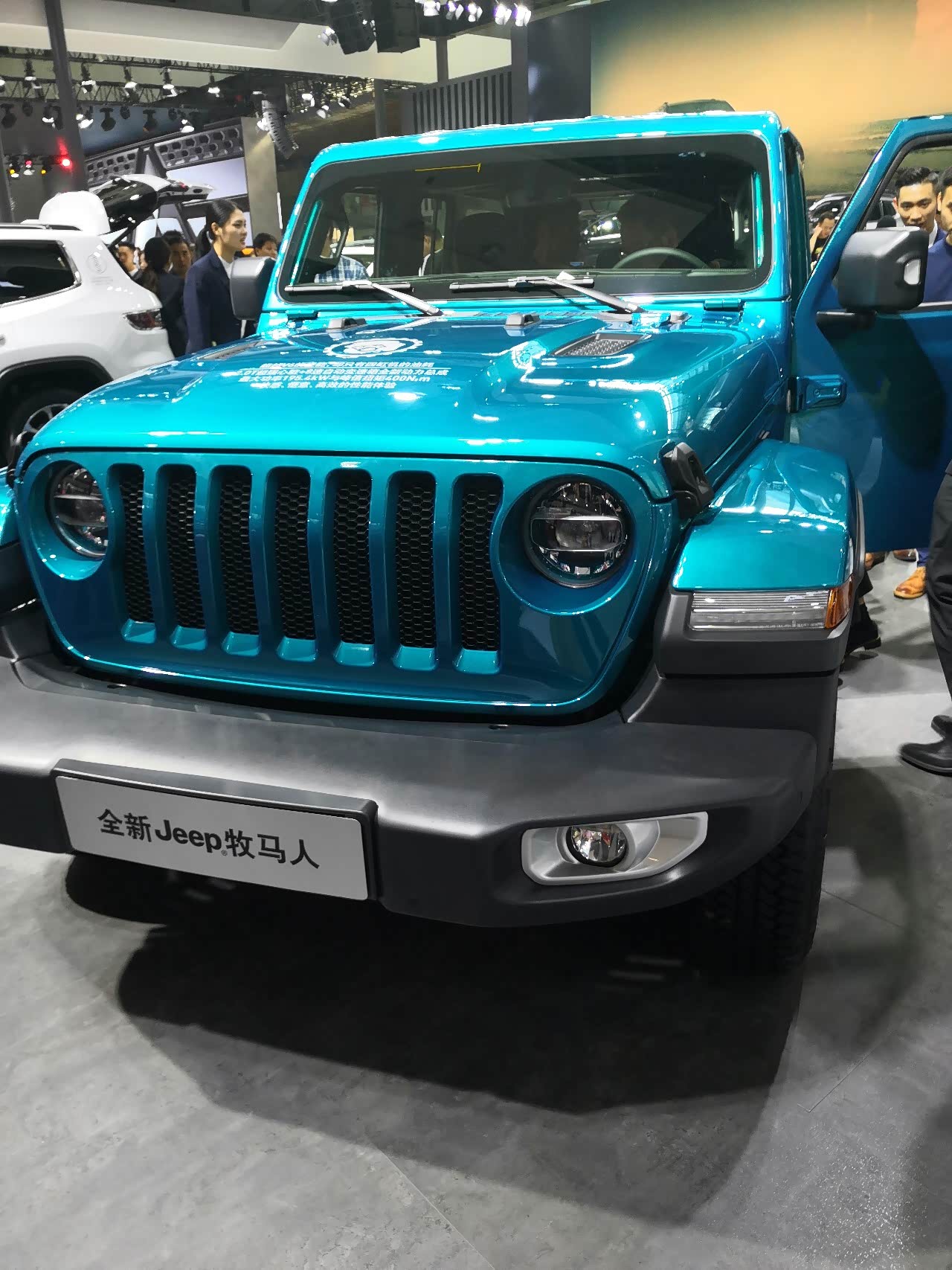 广州车展牧马人展台