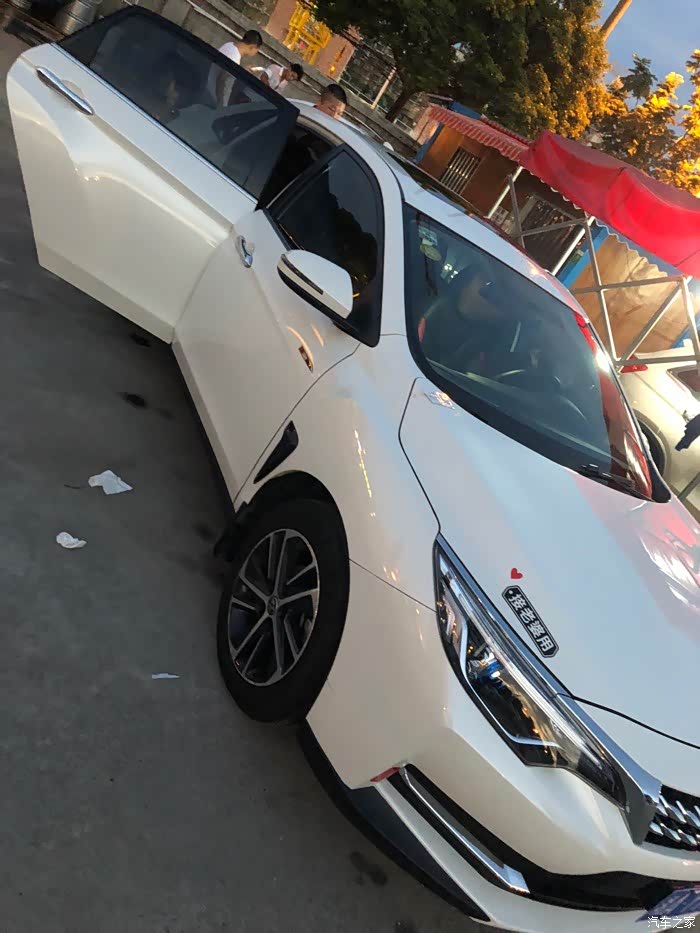 【图】d60外观小改,加装进气口和大尾翼_启辰d60论坛_汽车之家论坛