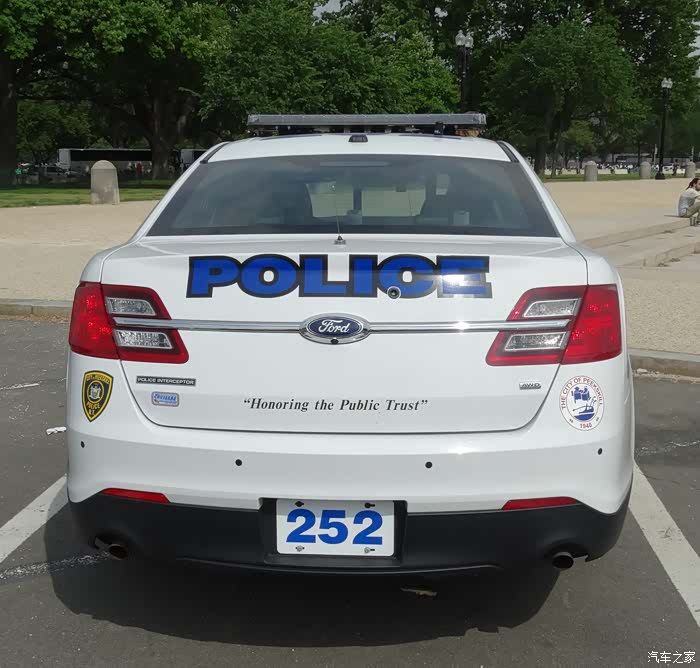 美国纽约雪城警车