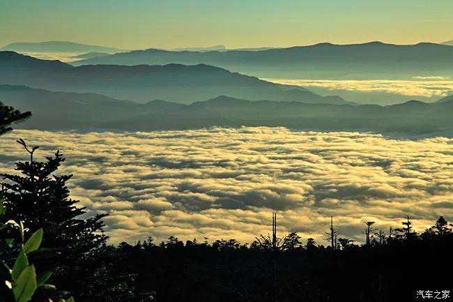 螺髻山,坐落在四川涼山州普格縣,是國家4a級旅遊景區.