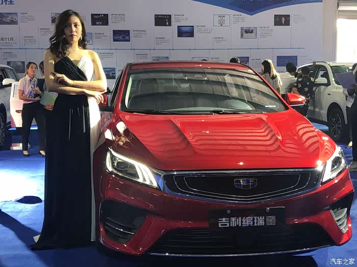 国庆假期风景无限好逛漳州东南花都车展