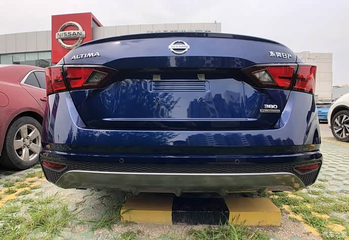 极光蓝第七代天籁20t智享版提车作业