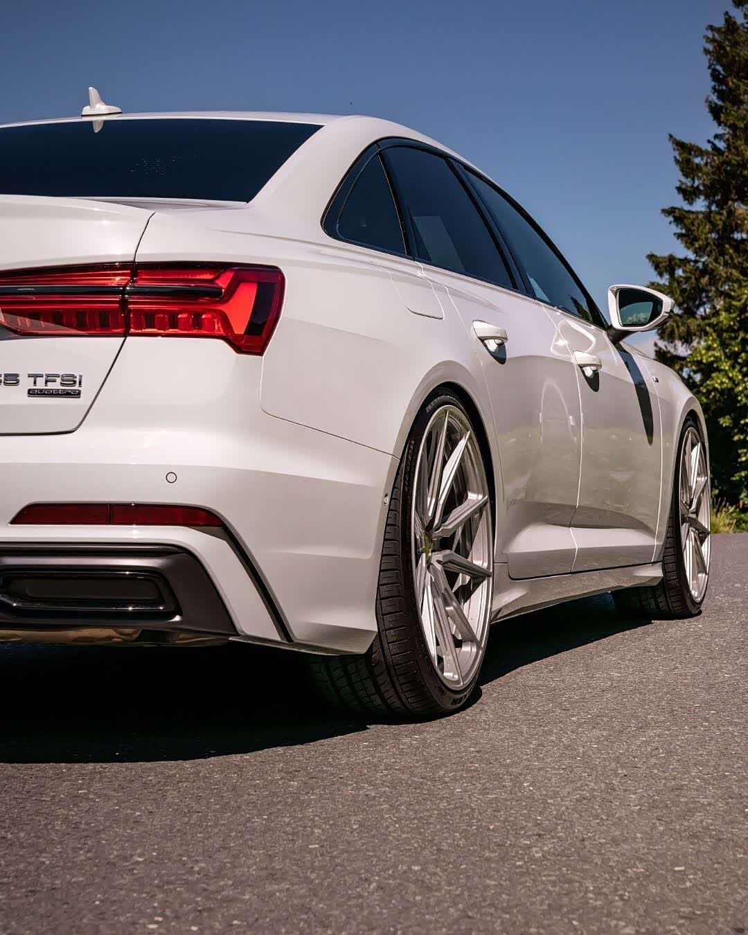 低趴奥迪a6 55tfsi这是个狠人