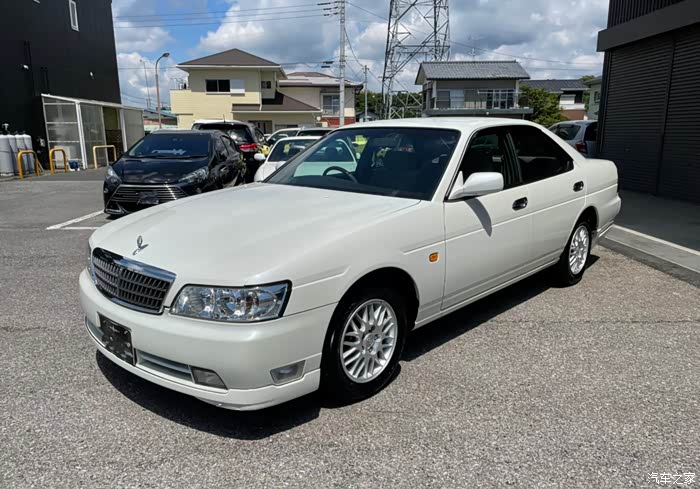 年末福利大反馈经典老车系列第八代日产桂冠