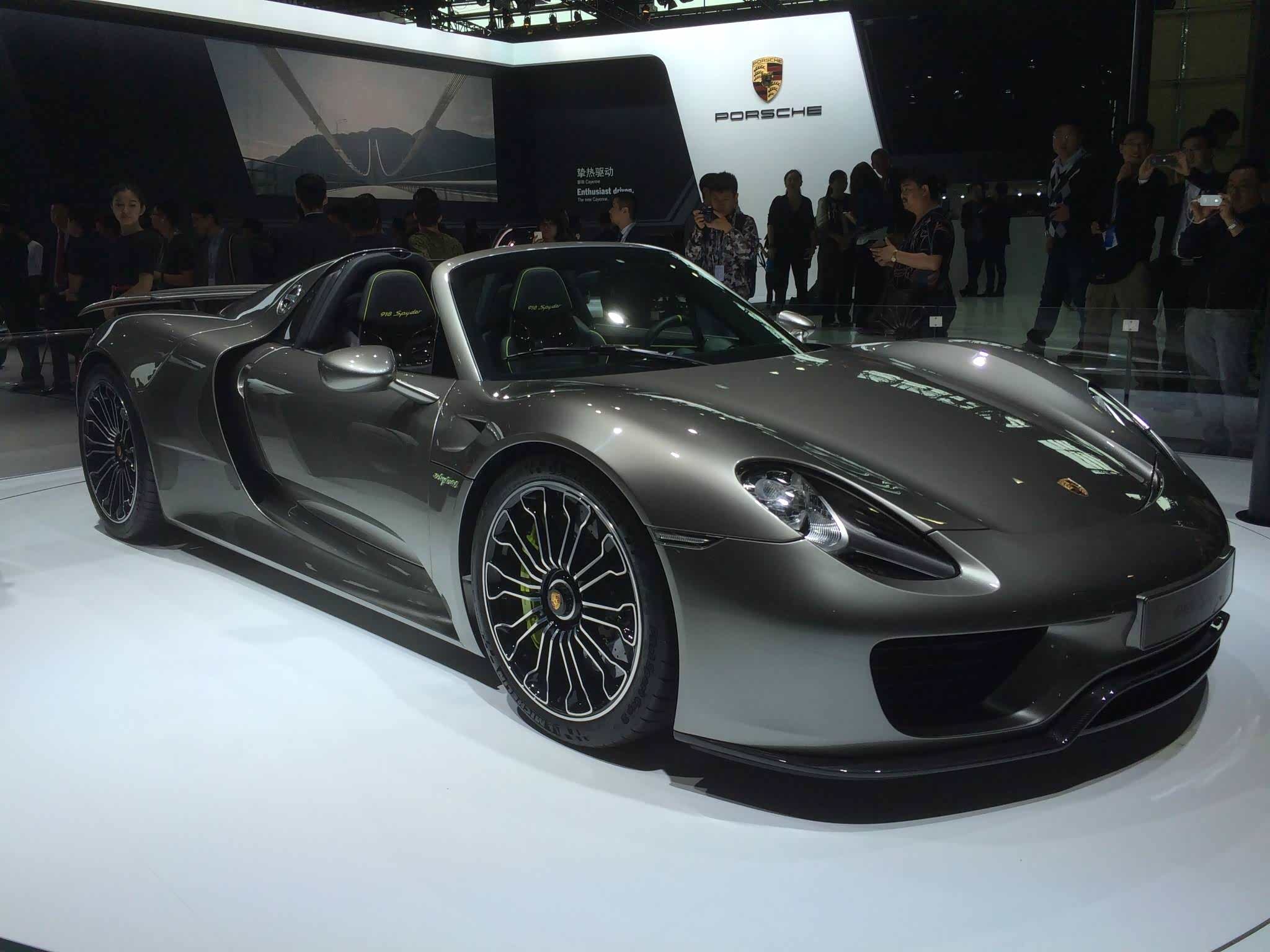 图 保时捷918 spyder,哑光灰够帅气.